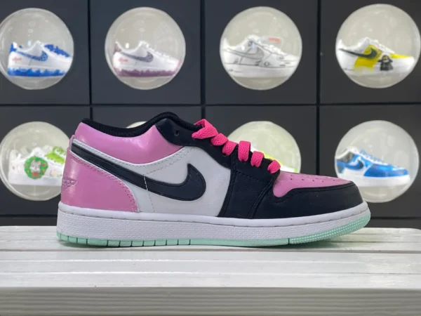 Black Pink Heart Graffiti Mint Sole Custom Air Force 1 - Image 3